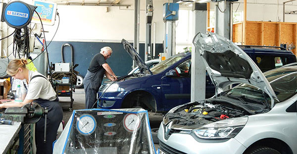 Renault und Dacia Werkstatt Service Reparaturen Kundendienst Reifenwechsel Werkstatt-Service TÜV ASU 